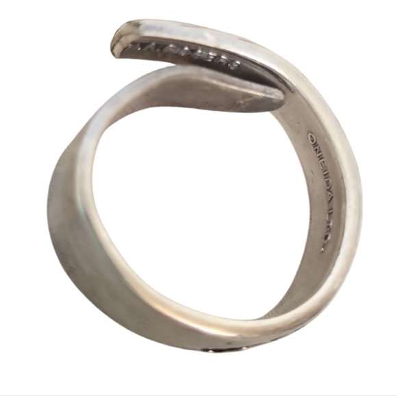 M.A.Rogers Oneida Floral Silver Ring - Picture 9 of 9